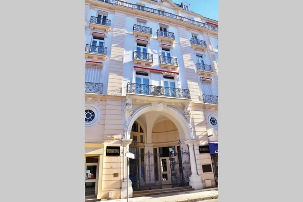 Apartment In Historical Center Of Vichy Palais Belle Epoque ,International France