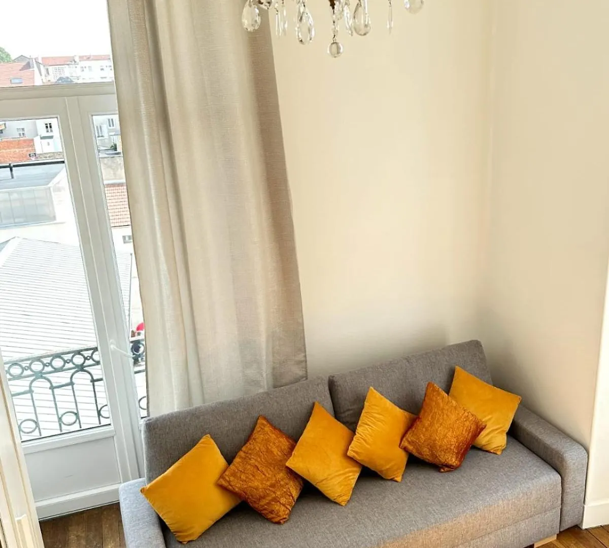 Apartment In Historical Center Of Vichy Palais Belle Epoque ,International