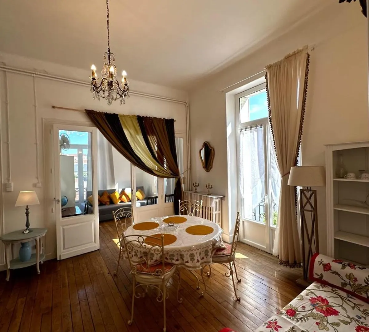 Apartment In Historical Center Of Vichy Palais Belle Epoque ,International France