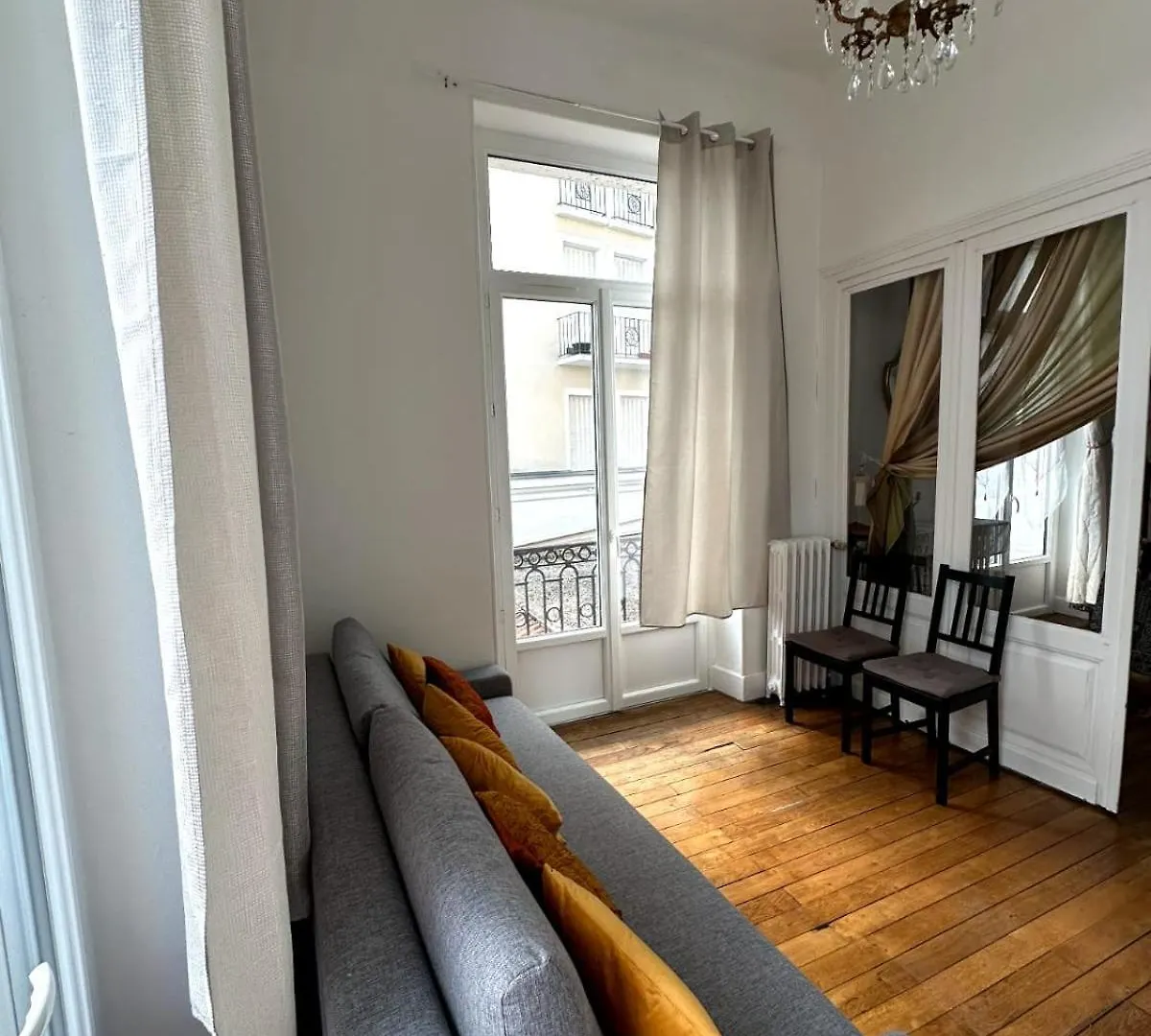 Apartment In Historical Center Of Vichy Palais Belle Epoque ,International