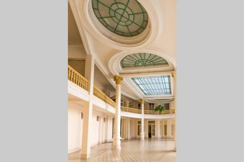Apartment In Historical Center Of Vichy Palais Belle Epoque ,International